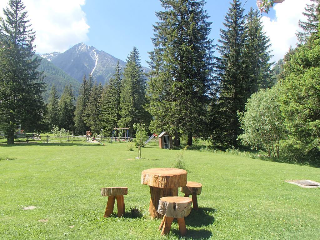 Le Rocher Hotel Champoluc Dış mekan fotoğraf