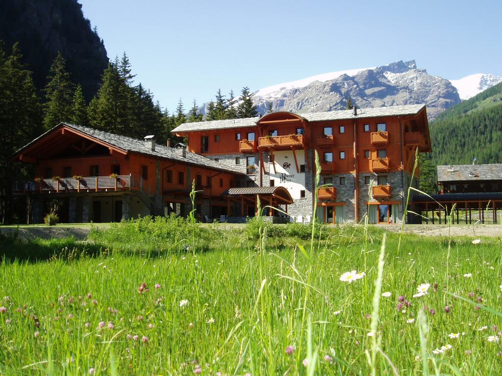 Le Rocher Hotel Champoluc Dış mekan fotoğraf