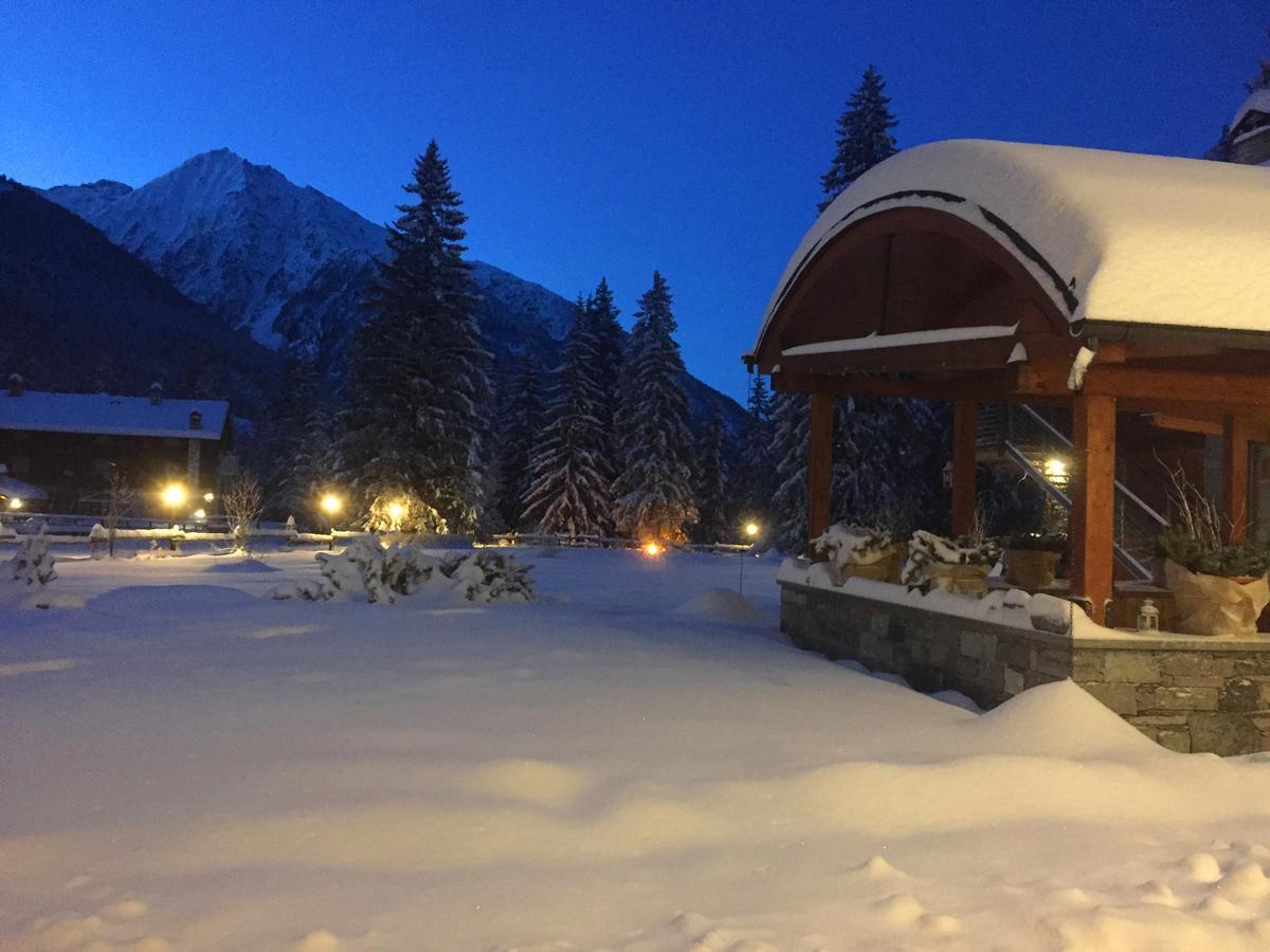 Le Rocher Hotel Champoluc Dış mekan fotoğraf